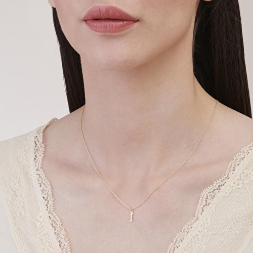 Altın İ Harfi Kolye