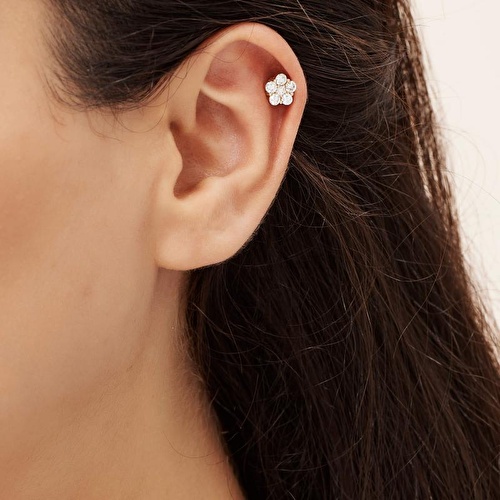 0.38 Karat Pırlanta Çiçek Tragus Piercing
