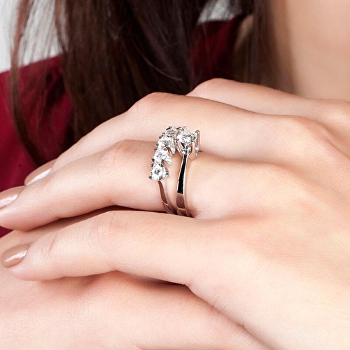 0.81 Karat Pırlanta Beştaş Yüzük