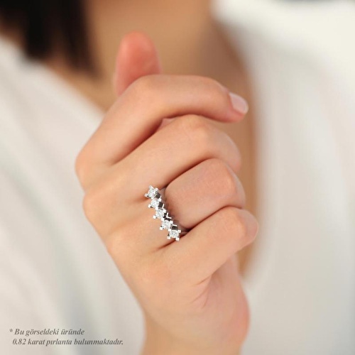 0.40 Karat Pırlanta Beştaş Yüzük