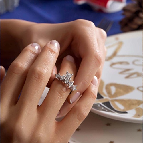 0.21 Karat Pırlanta Beştaş Yüzük