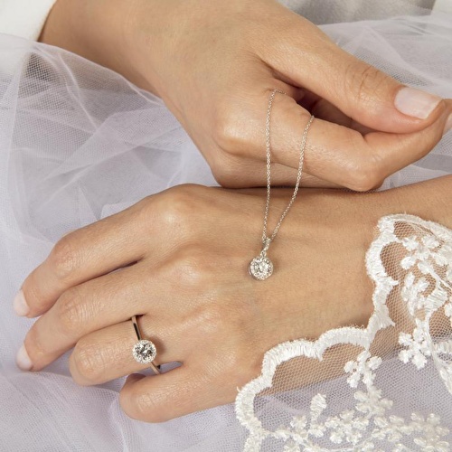 0.09 Karat Pırlanta Topaz Taşlı Yüzük