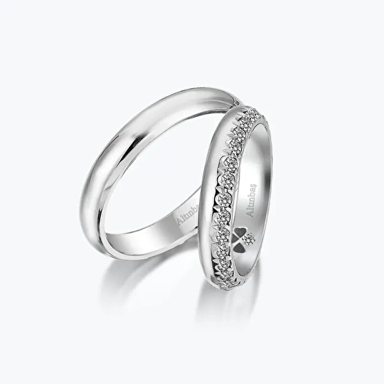 Clovers Pırlantalı Altın İkili Alyans