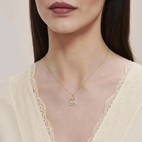 Altın O Harfi Kolye