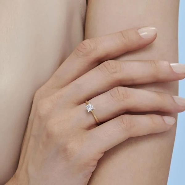 Altın Tektaş Yüzük