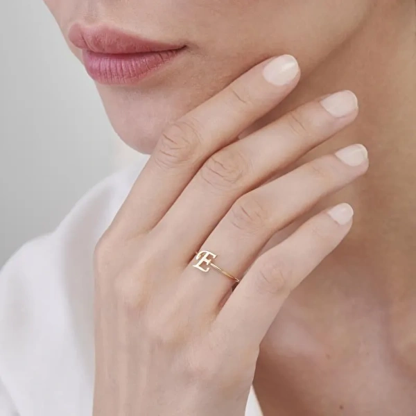 Altın E Harfi Yüzük