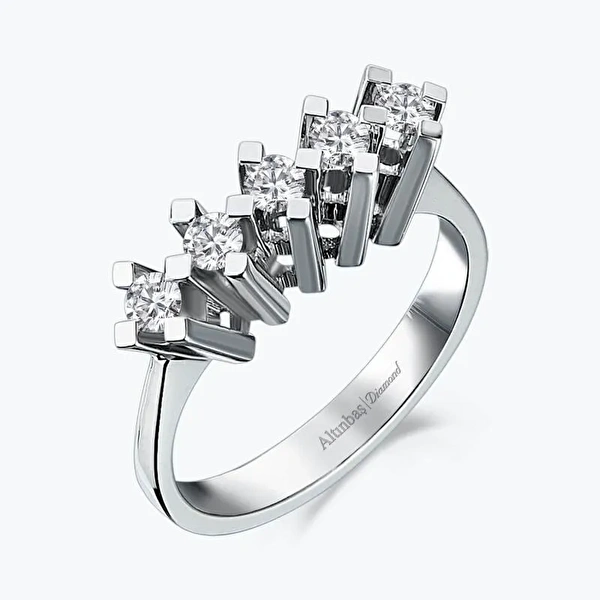 0.53 Karat Pırlanta Beştaş Yüzük