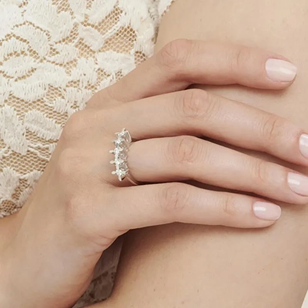 0.31 Karat Pırlanta Beştaş Yüzük