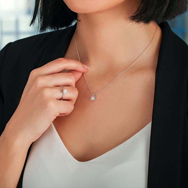 0.09 Karat Pırlanta Bouquet Tektaş Yüzük