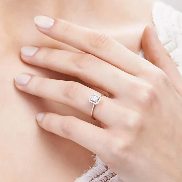 0.07 Karat Pırlanta Yüzük