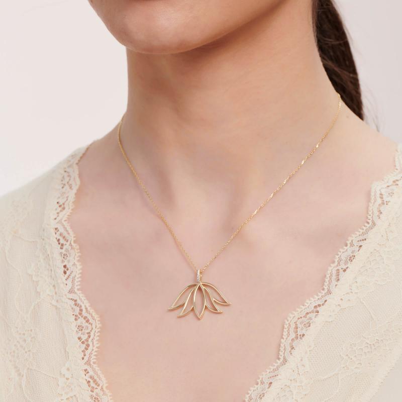 Reflection Lotus Gold Necklace