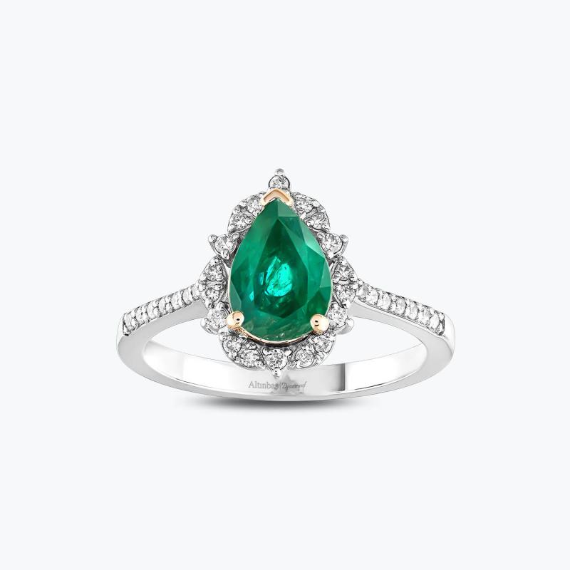 0.28 Carat Emerald Diamond Earrings