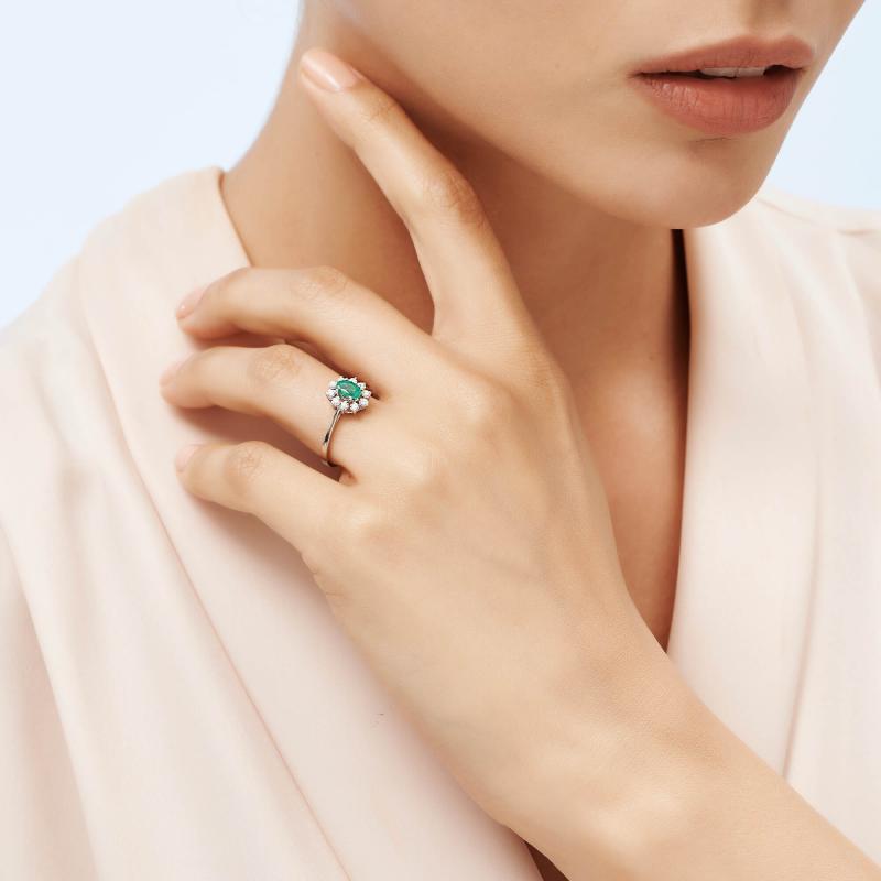 0.11 Carat Emerald Diamond Ring