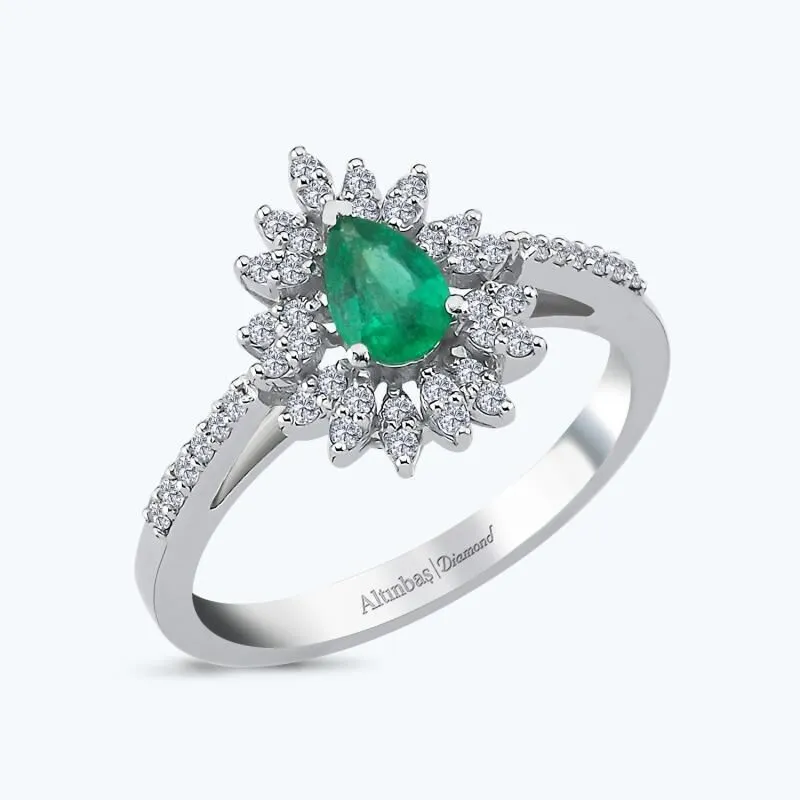 0.27 Carat Emerald Diamond Ring